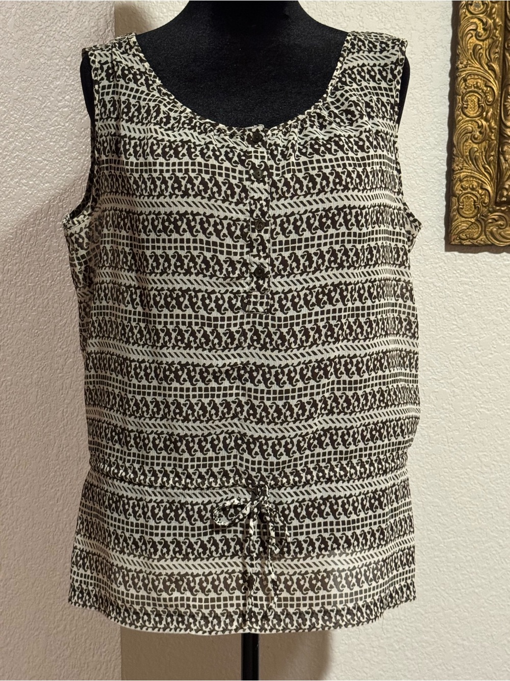 Sleeveless Printed Tie-Waist Top - Brown & Cream